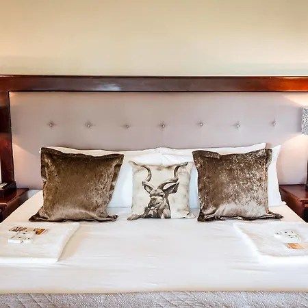 Hotel The Hilton Bush 3*